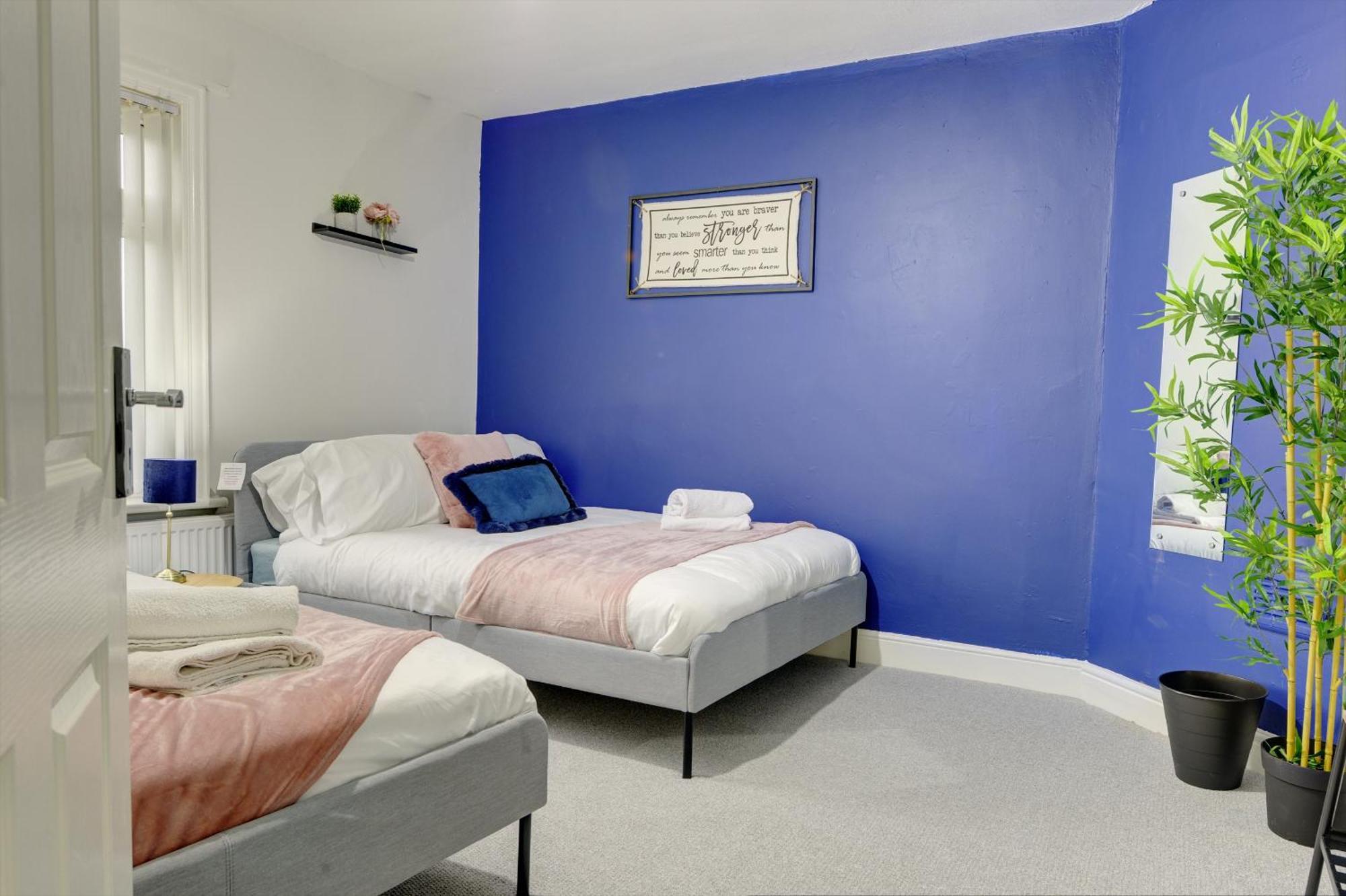 Stunning And Lovely 3 Bed House - Catch 22 Coventry Dış mekan fotoğraf
