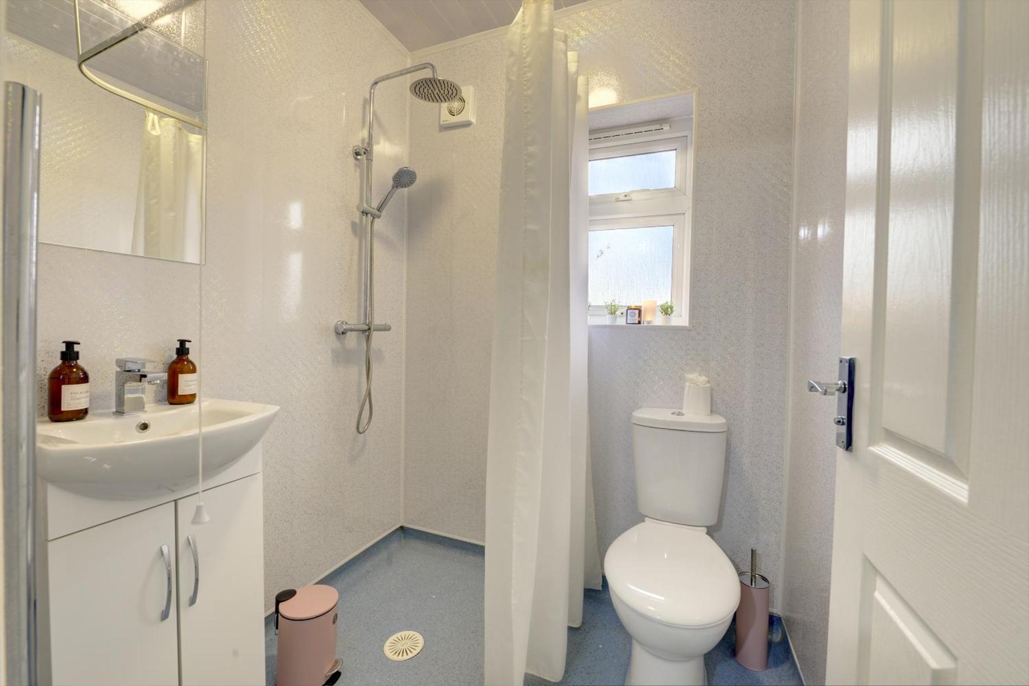 Stunning And Lovely 3 Bed House - Catch 22 Coventry Dış mekan fotoğraf