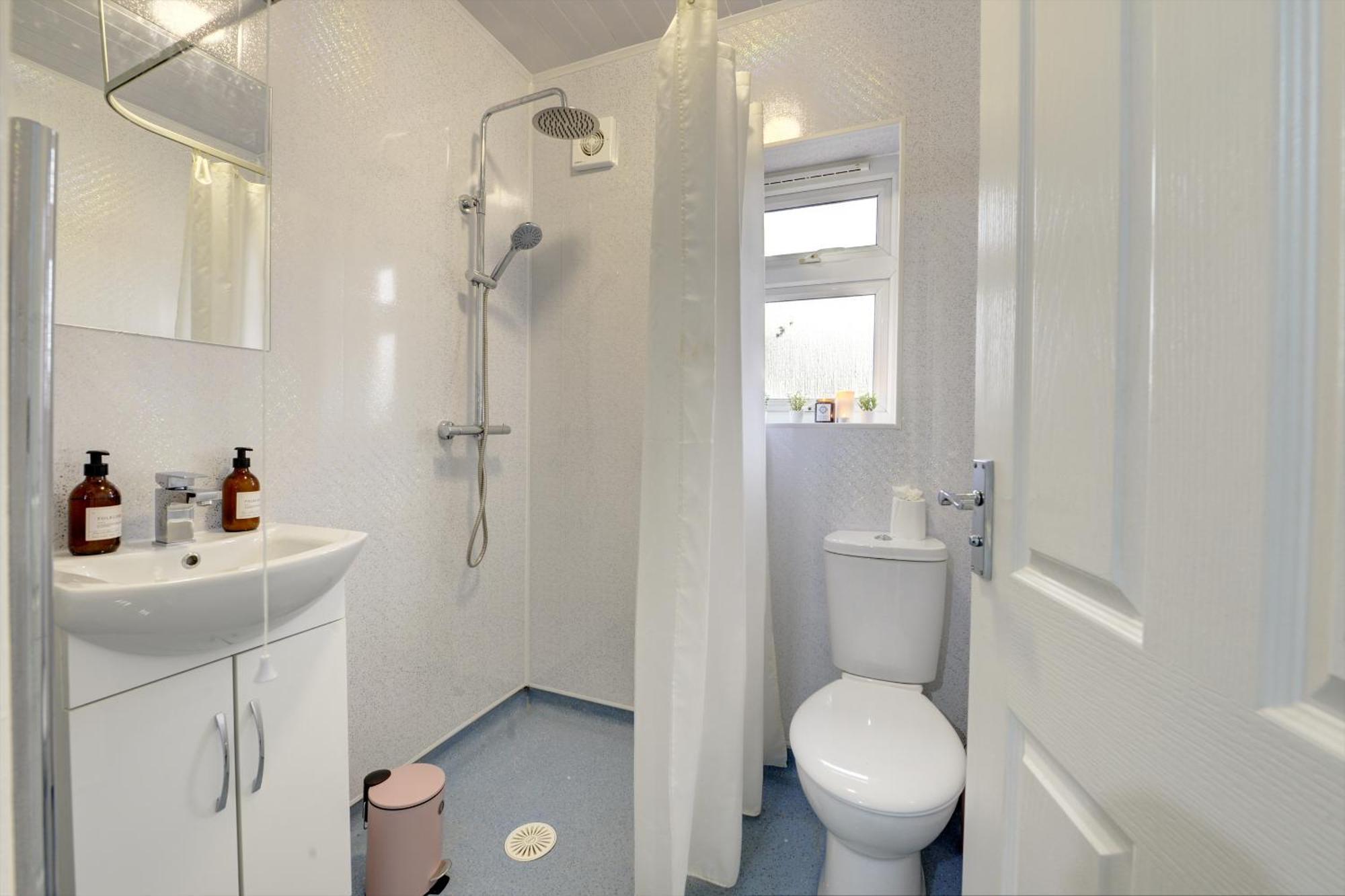 Stunning And Lovely 3 Bed House - Catch 22 Coventry Dış mekan fotoğraf