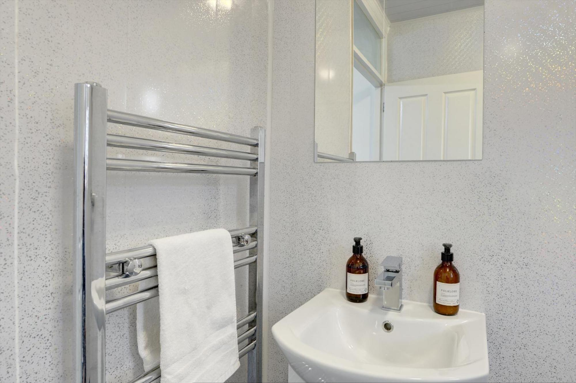 Stunning And Lovely 3 Bed House - Catch 22 Coventry Dış mekan fotoğraf