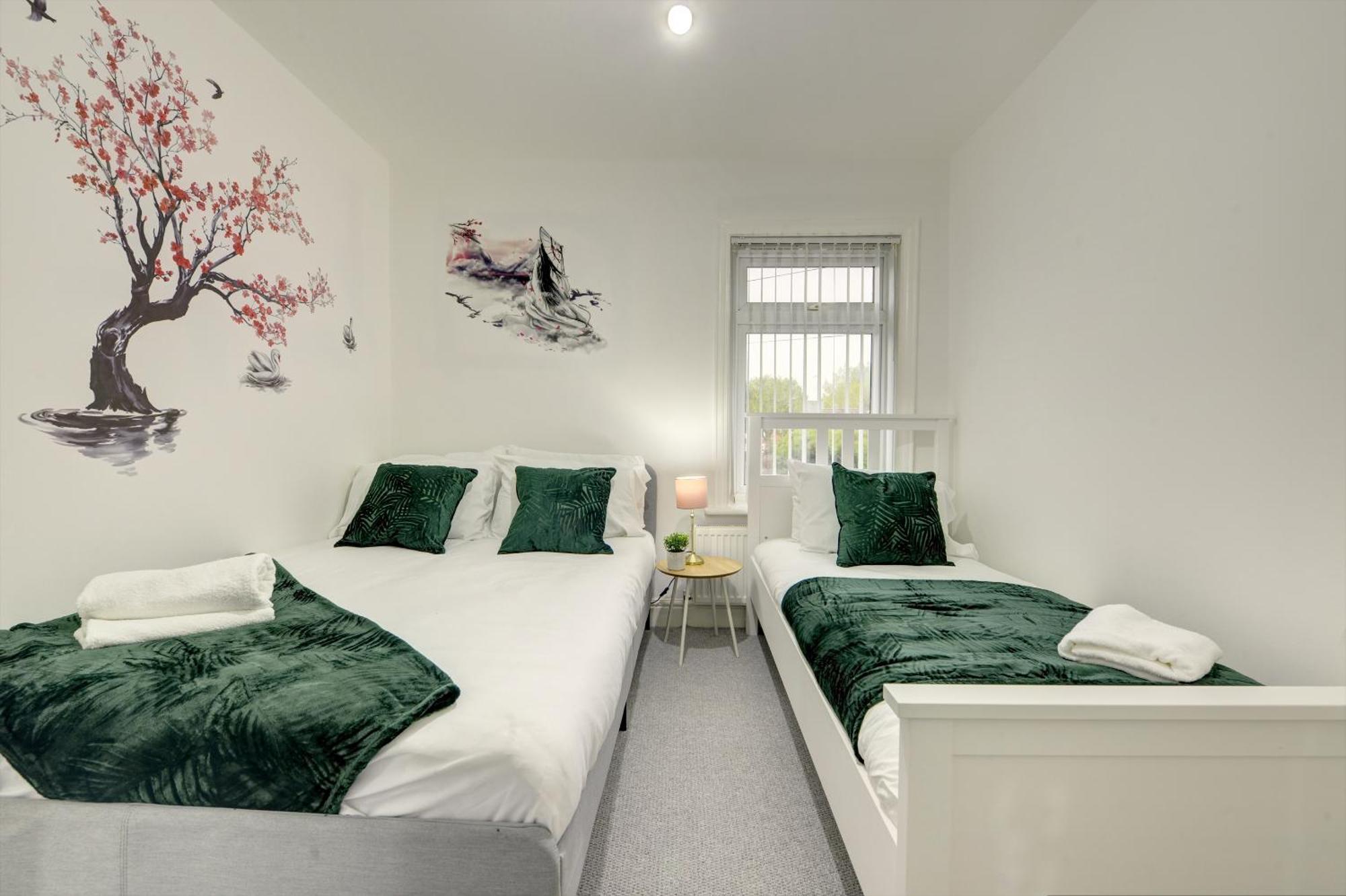 Stunning And Lovely 3 Bed House - Catch 22 Coventry Dış mekan fotoğraf