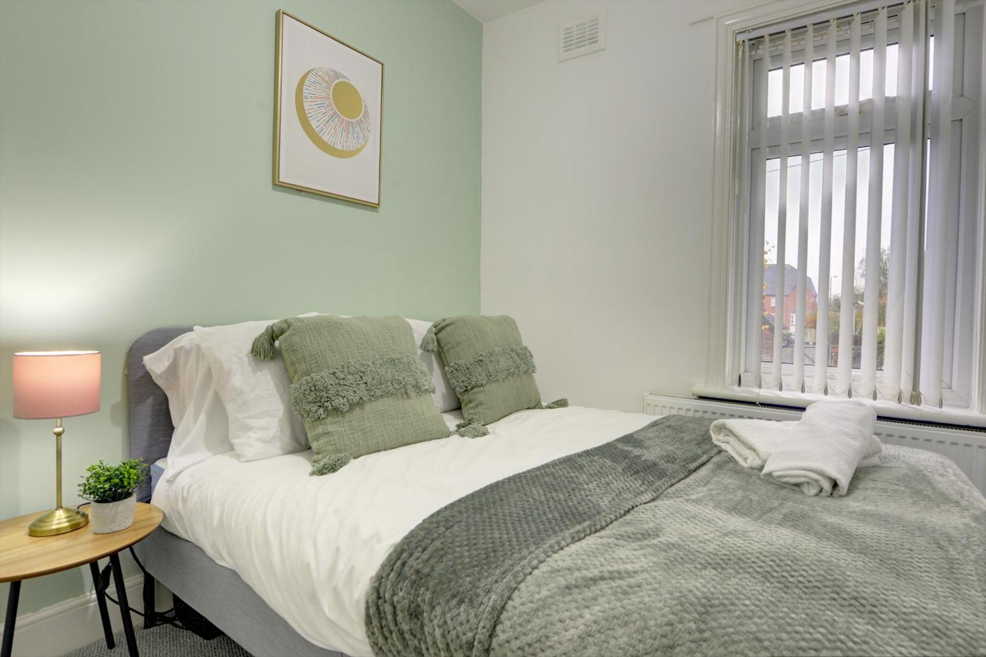 Stunning And Lovely 3 Bed House - Catch 22 Coventry Dış mekan fotoğraf