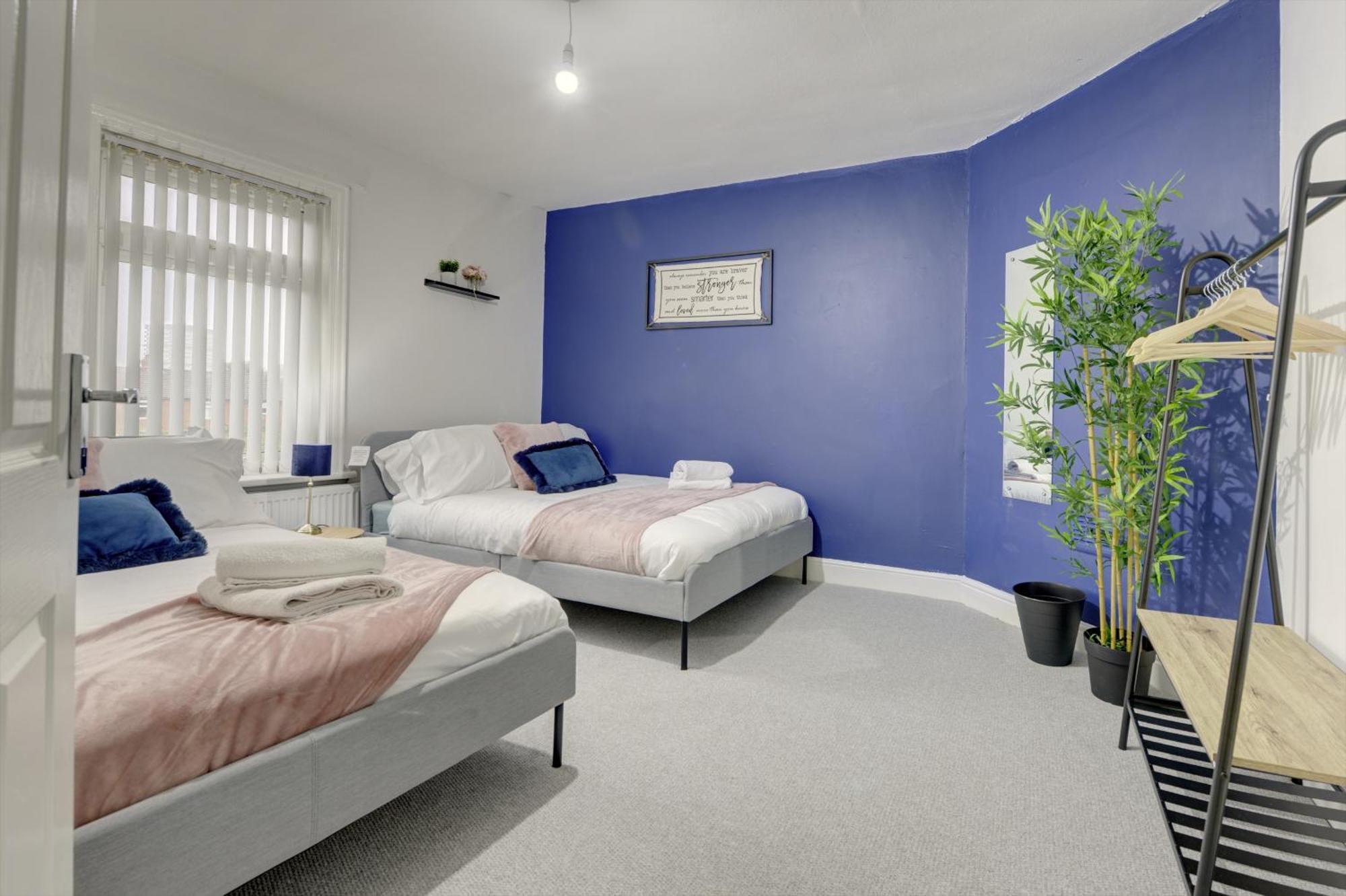 Stunning And Lovely 3 Bed House - Catch 22 Coventry Dış mekan fotoğraf