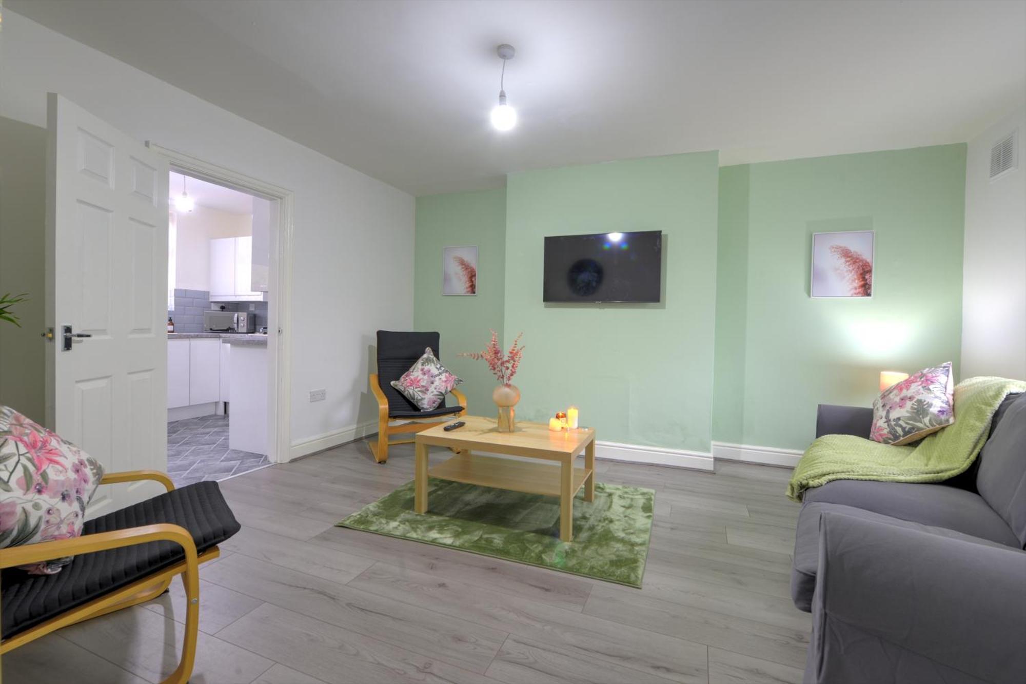 Stunning And Lovely 3 Bed House - Catch 22 Coventry Dış mekan fotoğraf