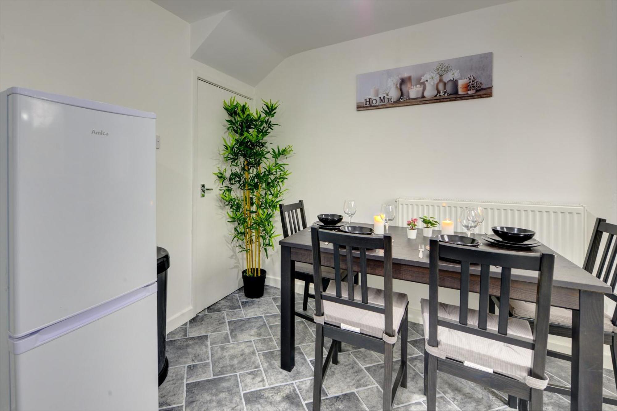 Stunning And Lovely 3 Bed House - Catch 22 Coventry Dış mekan fotoğraf